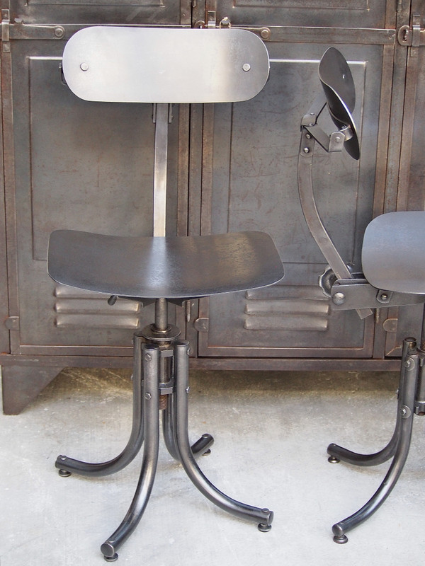 Authentique chaise d'atelier Bienaise hauteur 65 cm
